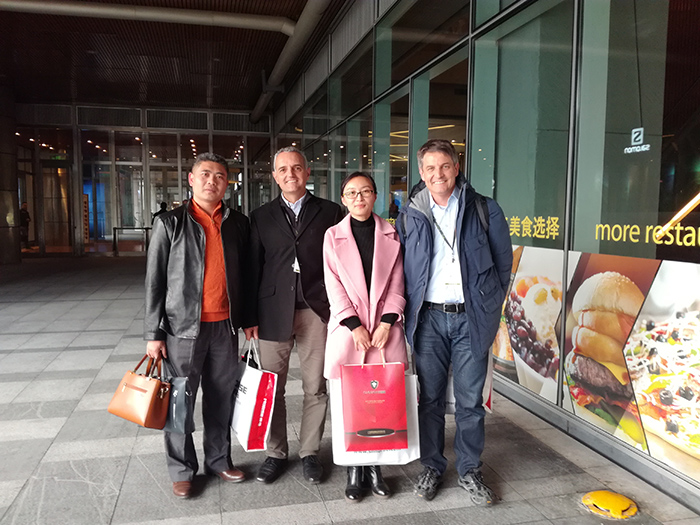 Custom Visiting.jpg Custom Visiting.jpg