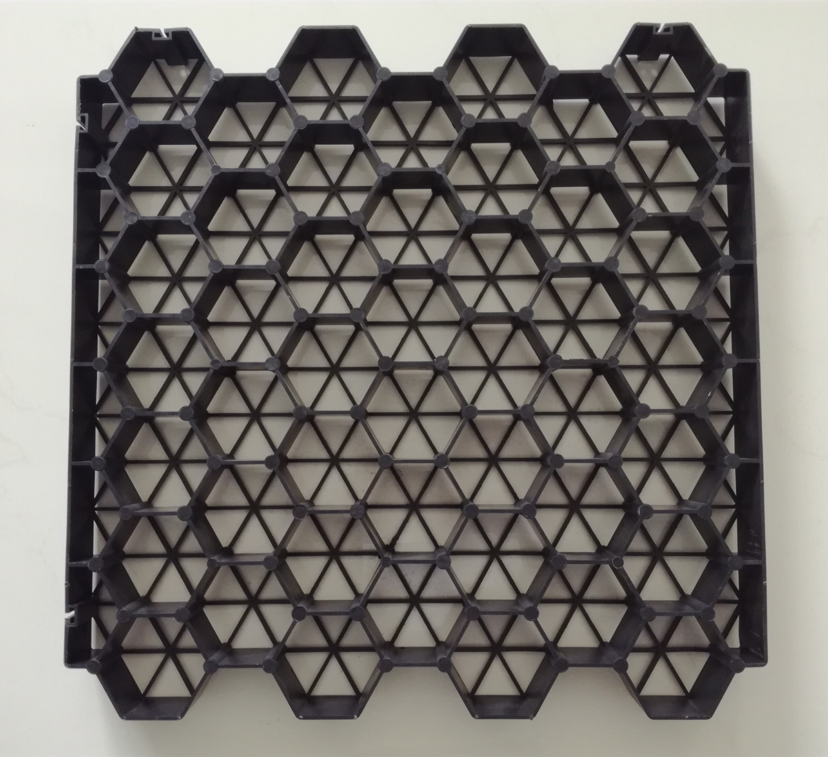 Plastic Grass Paving Grid 50mm for Lawn Parking Lot Driveway.jpg