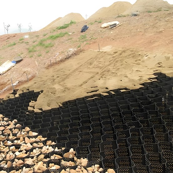 Black HDPE Geocell Gravel Grid.jpg Black HDPE Geocell Gravel Grid.jpg