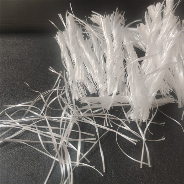 White PP Bundle Twisted Fiber.jpg White PP Bundle Twisted Fiber.jpg
