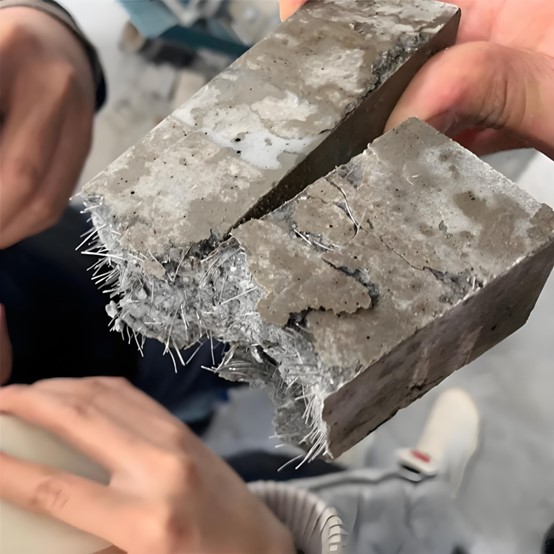 Anti-crack reinforcing pp fibers.jpg